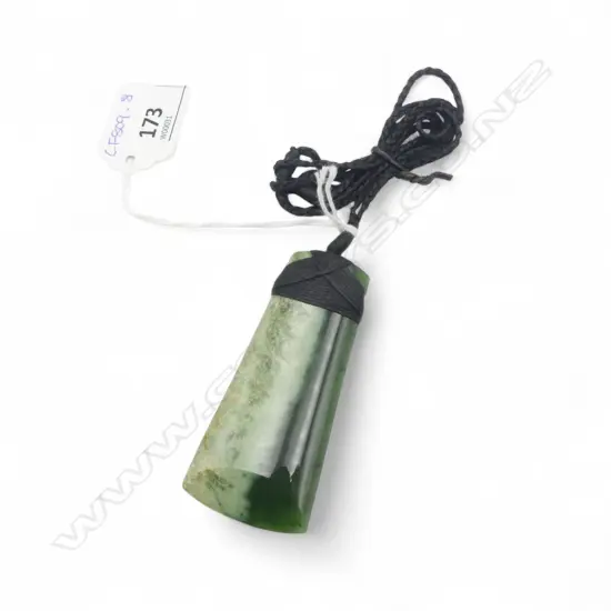 ARAHURA POUNAMU HEI TOKI (with woven cord) L.70mm