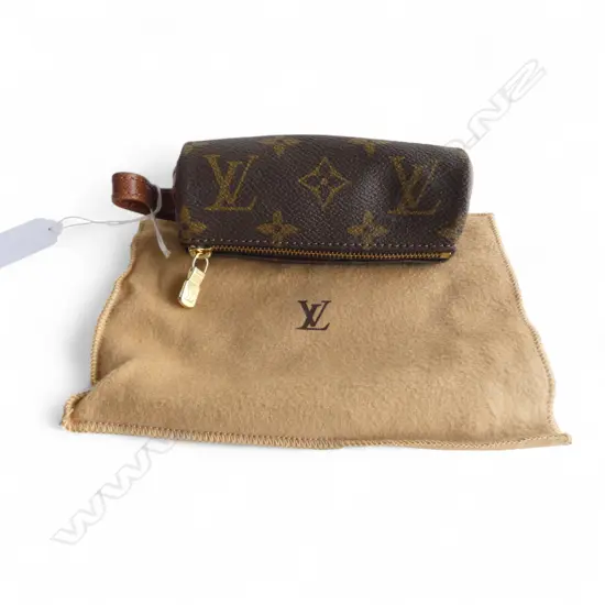 LOUIS VUITTON MONOGRAM ETUI 3 GOLF BALL CASE, unused condition