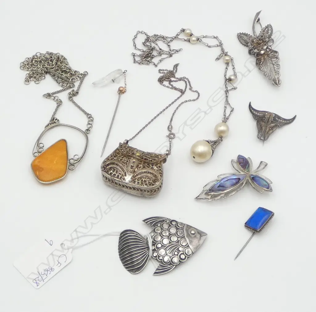 9 PCES ASST. SILVER TONE JEWELLERY, 3 STG Image 1++
