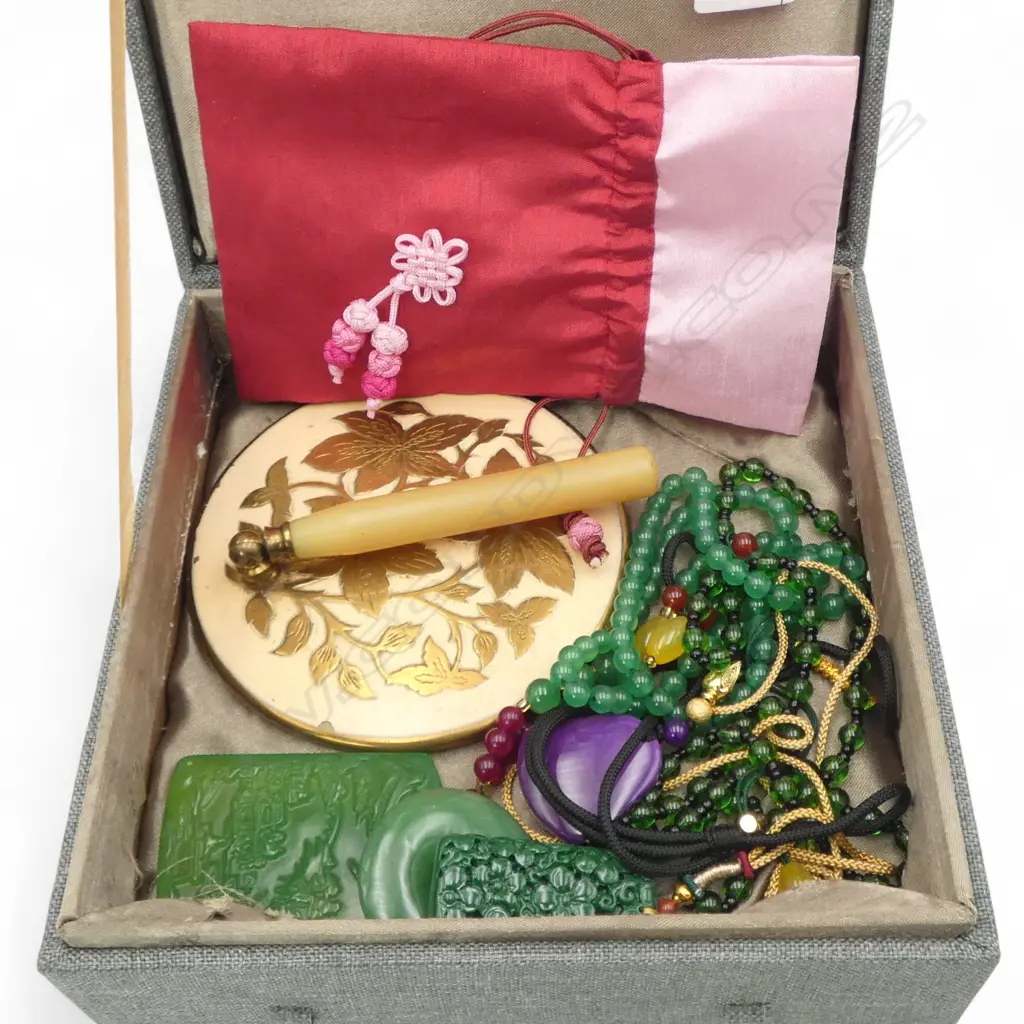 ORIENTAL COSTUME JEWELLERY, BOXED Image 1++