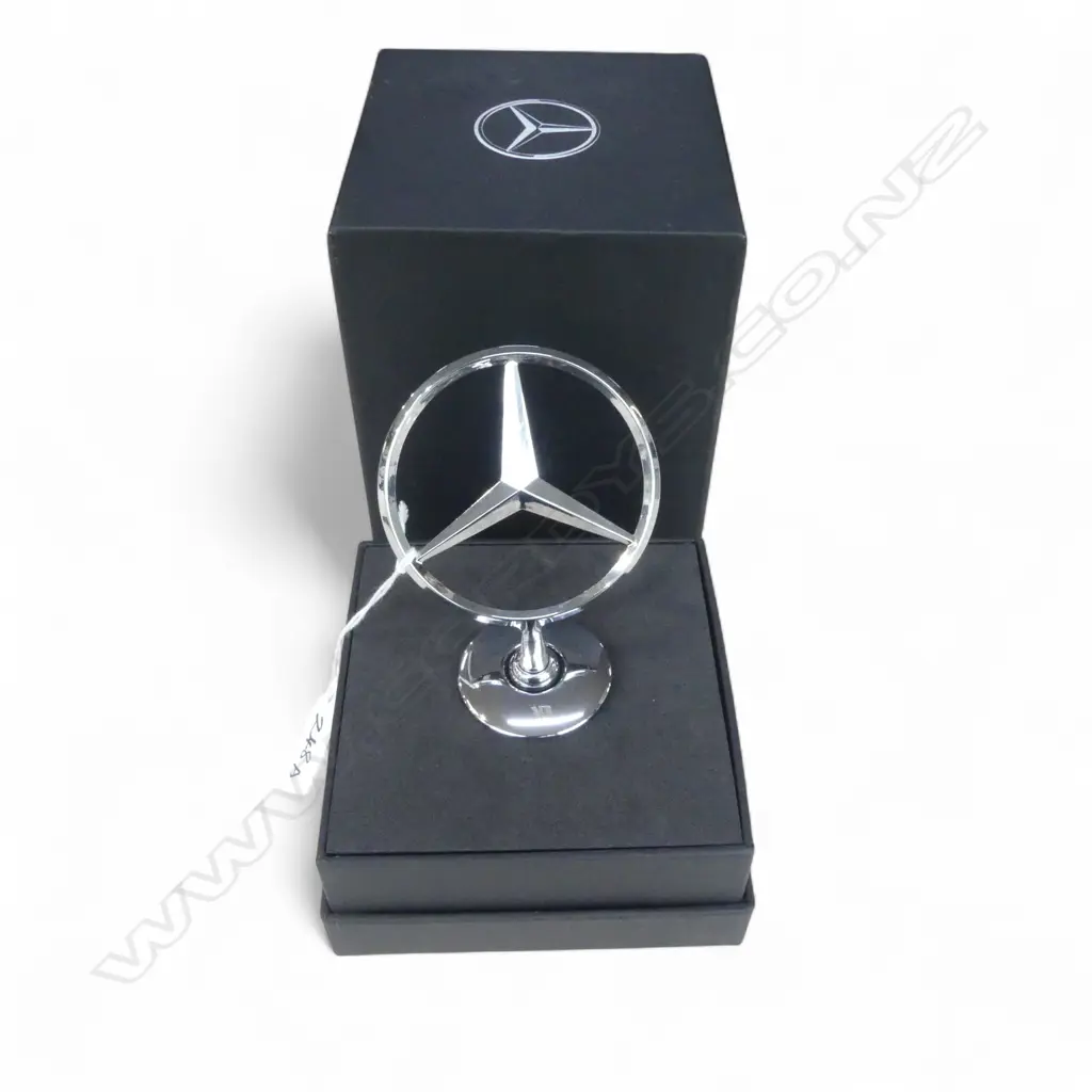 MERCEDES BENZ HOOD LOGO 75mm dia, BOXED Image 1++