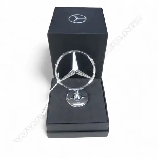 MERCEDES BENZ HOOD LOGO 75mm dia, BOXED