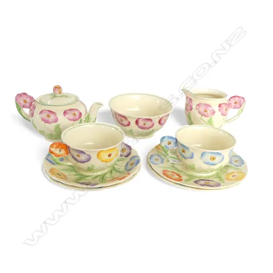 POPPY PAT GRINDLEY CHINA 3PC TEASET & 2 BRIGHT PAINTED  MATCHING CSPS