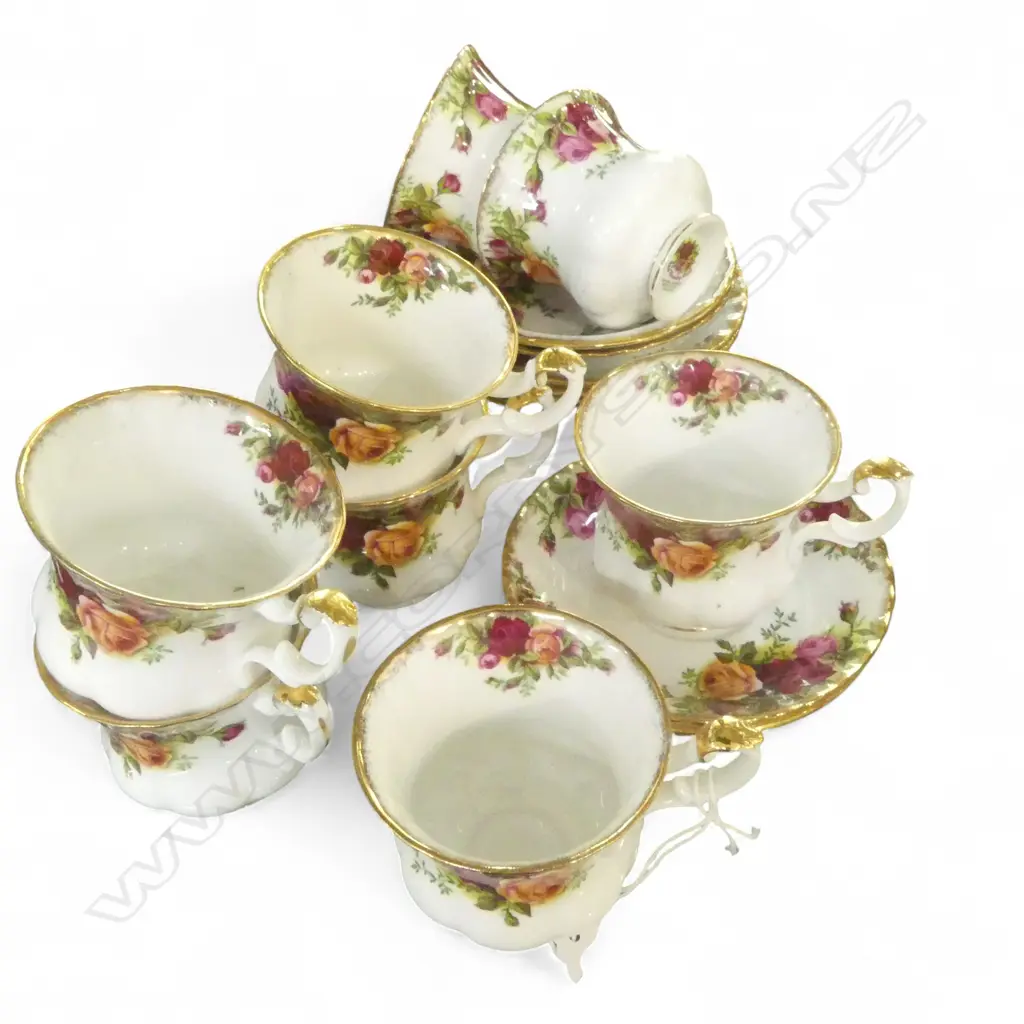 10PCS ROYAL ALBERT 'OLD COUNTRY ROSES', 8 DEMITASSE COFFEE C/S & 2 BONBON DISHES Image 1++