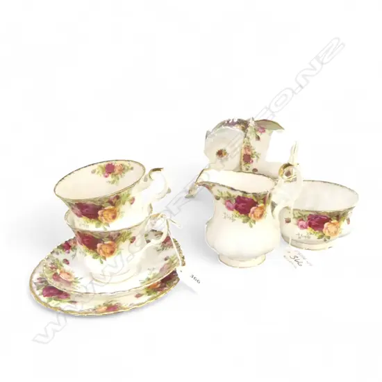 10PCS ROYAL ALBERT 'OLD COUNTRY ROSES', 8 TRIOS & M/S