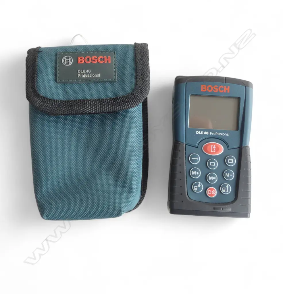 A BOSCH DLE 40 LASER LEVEL  Image 1++
