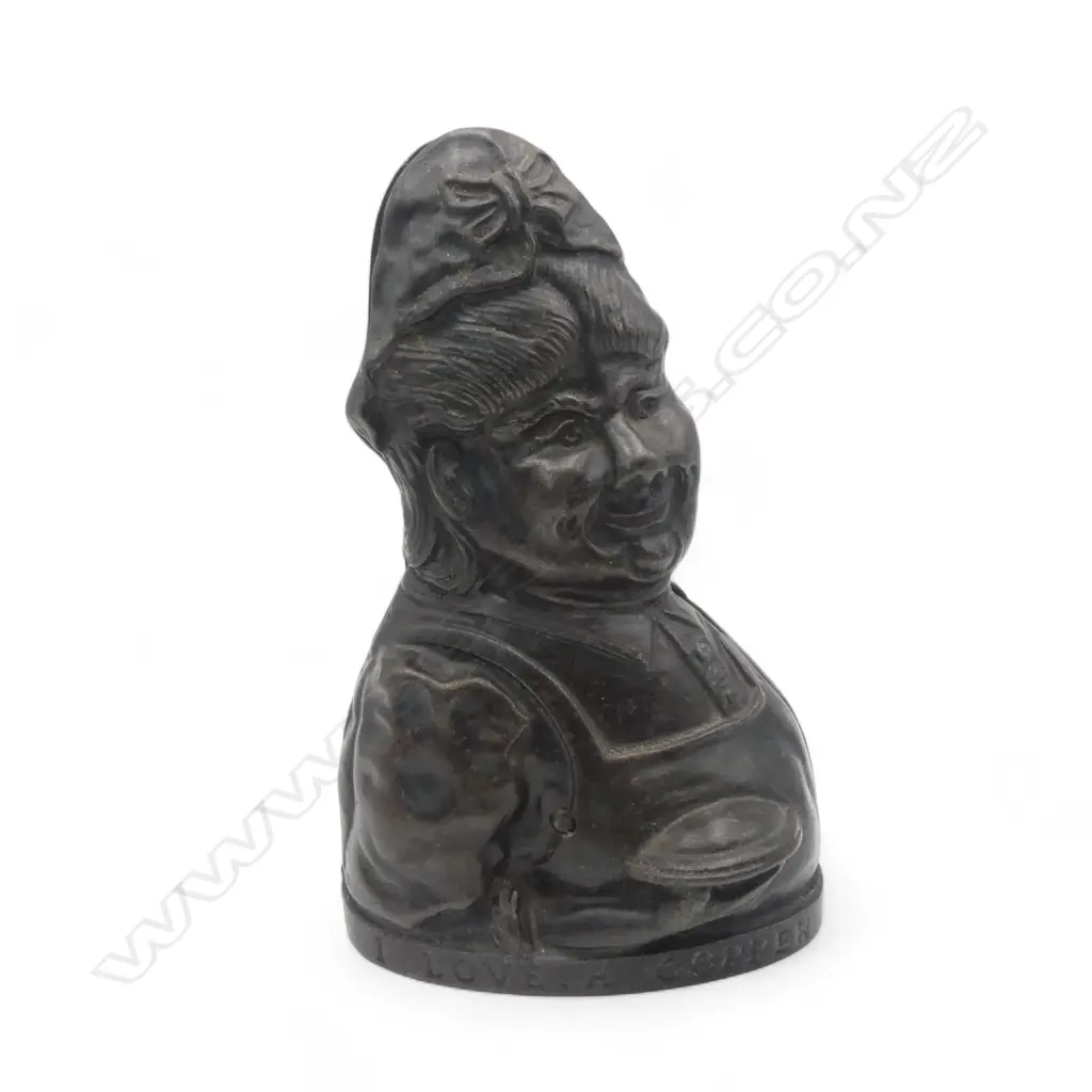 CAST IRON MONEY BANK 'I LOVE A COPPER' Image 1++