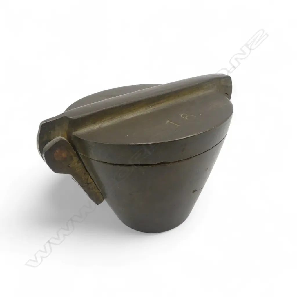 ANTIQUE SET BRASS NESTING BUCKET WEIGHTS Dia.52mm Image 1++
