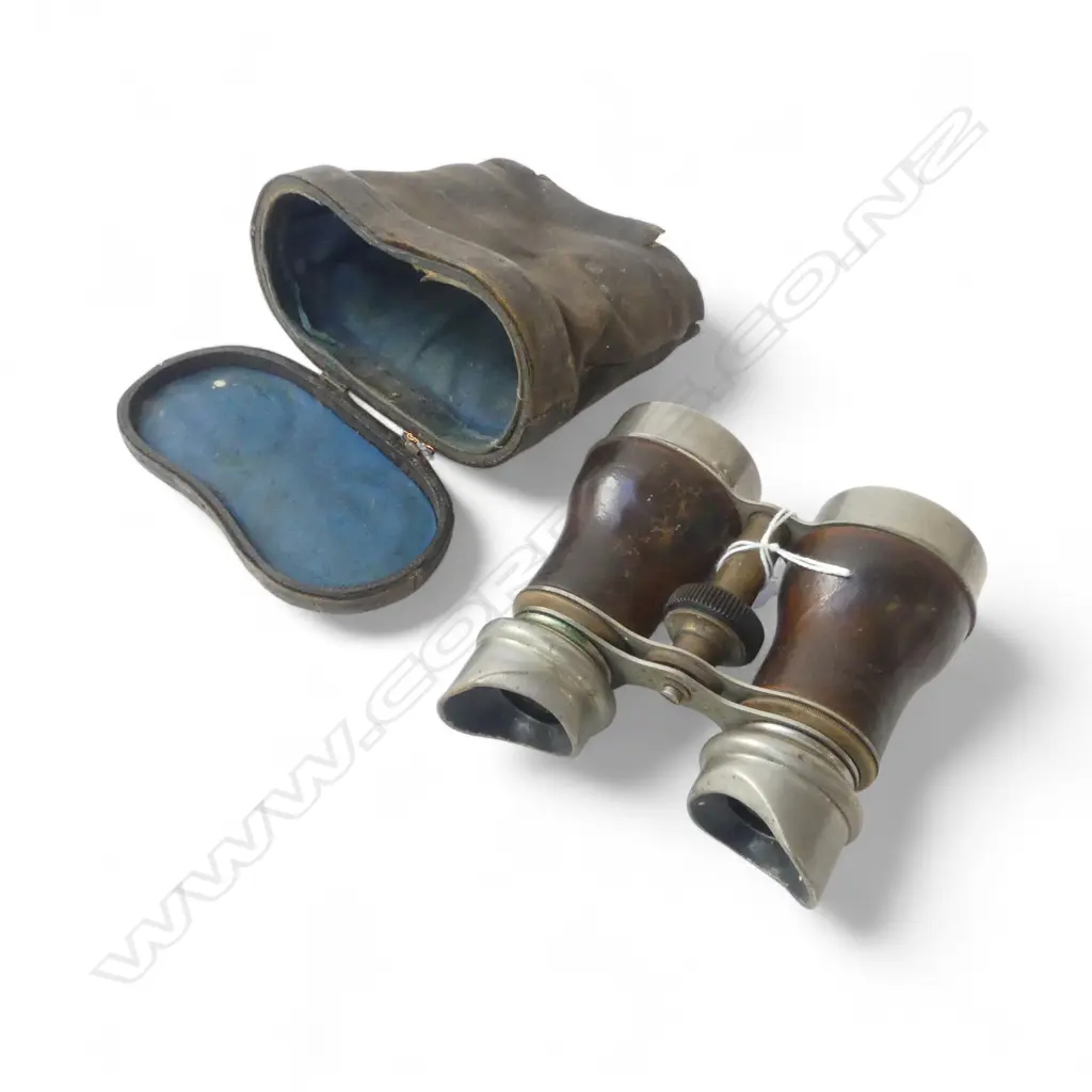 1900 LEMAIRE BINOCULARS & CASE Image 1++