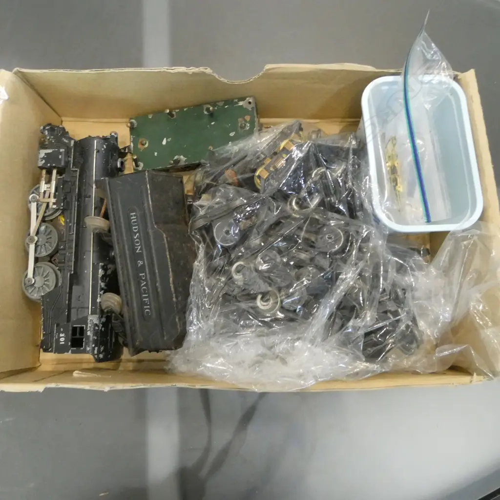 SAKAI MODEL TRAIN ENGINE TENDER SPARE WHEELS & PARTS Image 1++