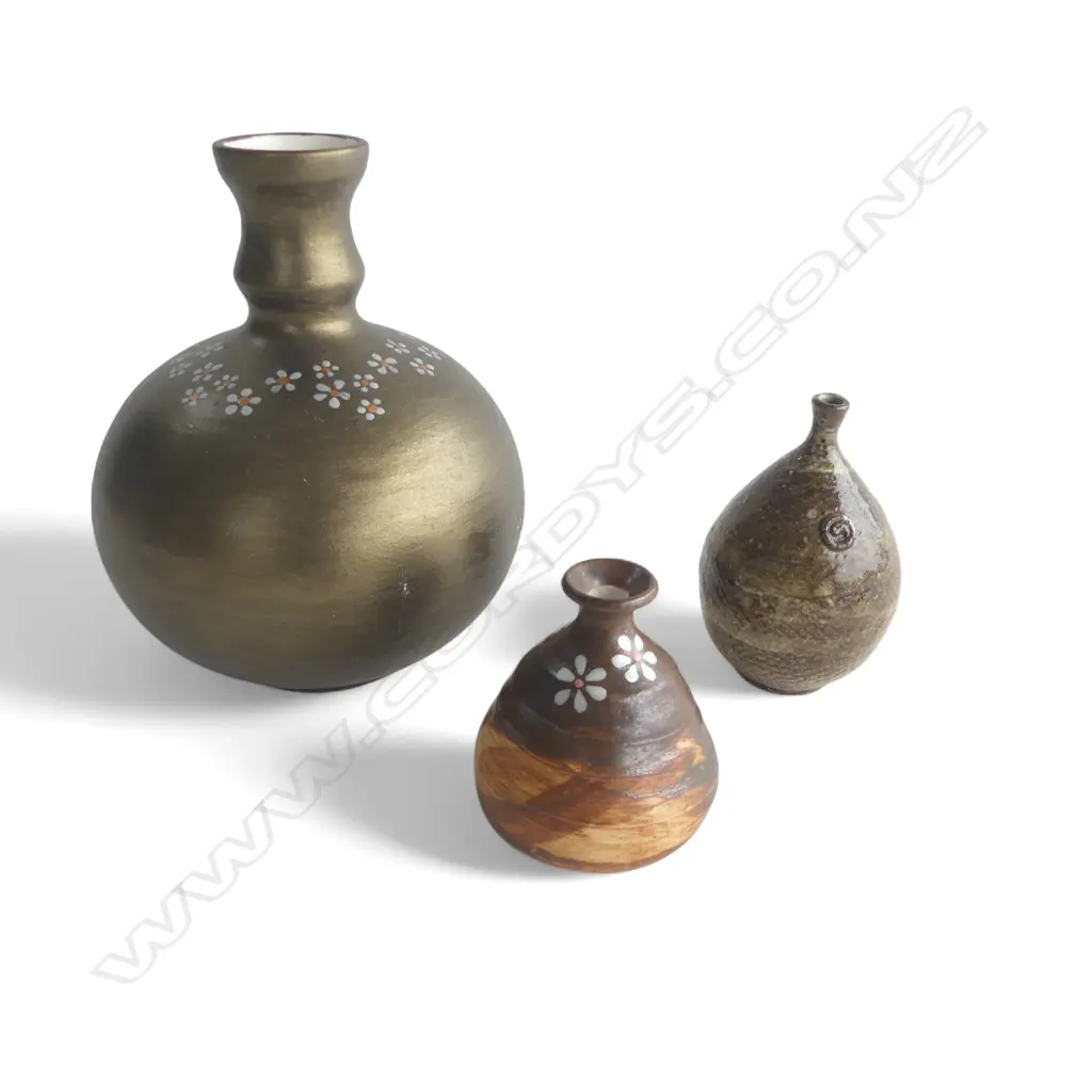 3 KEUM SUN LEE VASES, H.150, 90, 80mm Image 1++