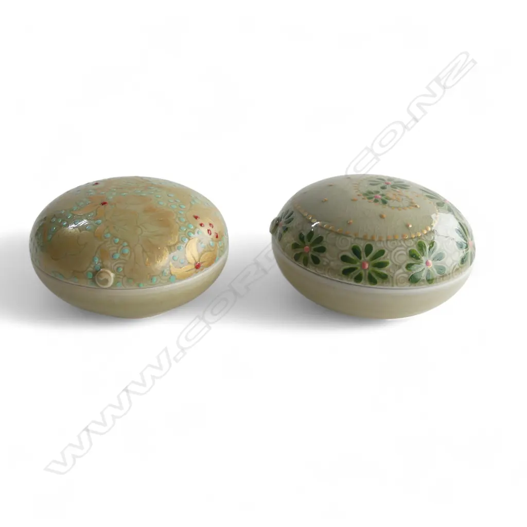 2 KEUM SUN LEE TRINKET BOXES, GOLD DETAIL Image 1++