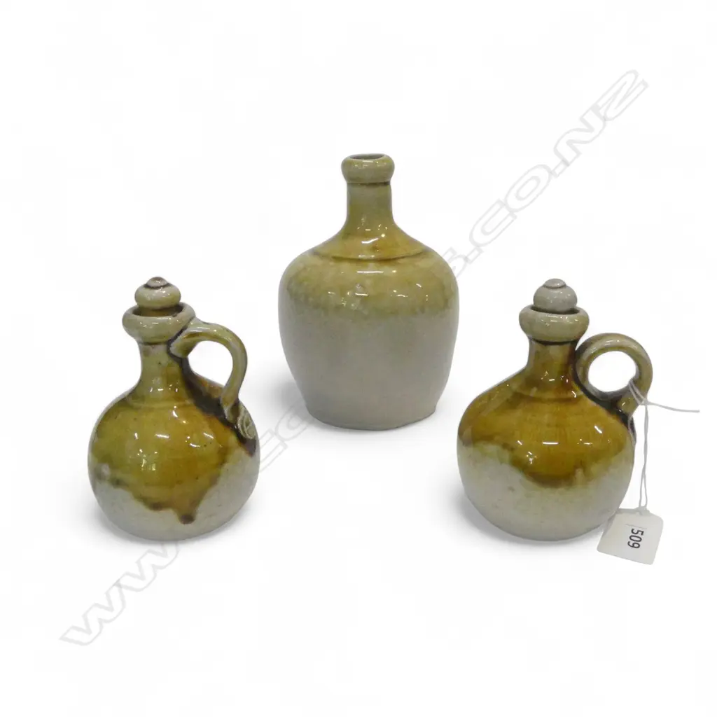 3 PCES ANDREW VAN DER PUTTEN N.Z. STUDIO POTTERY H.170mm Image 1++