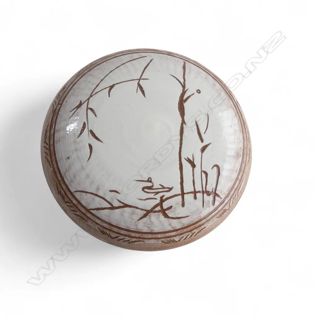 KEUM SUN LEE TRINKET BOX,  TERRACOTTA, Dia.120mm Image 1++