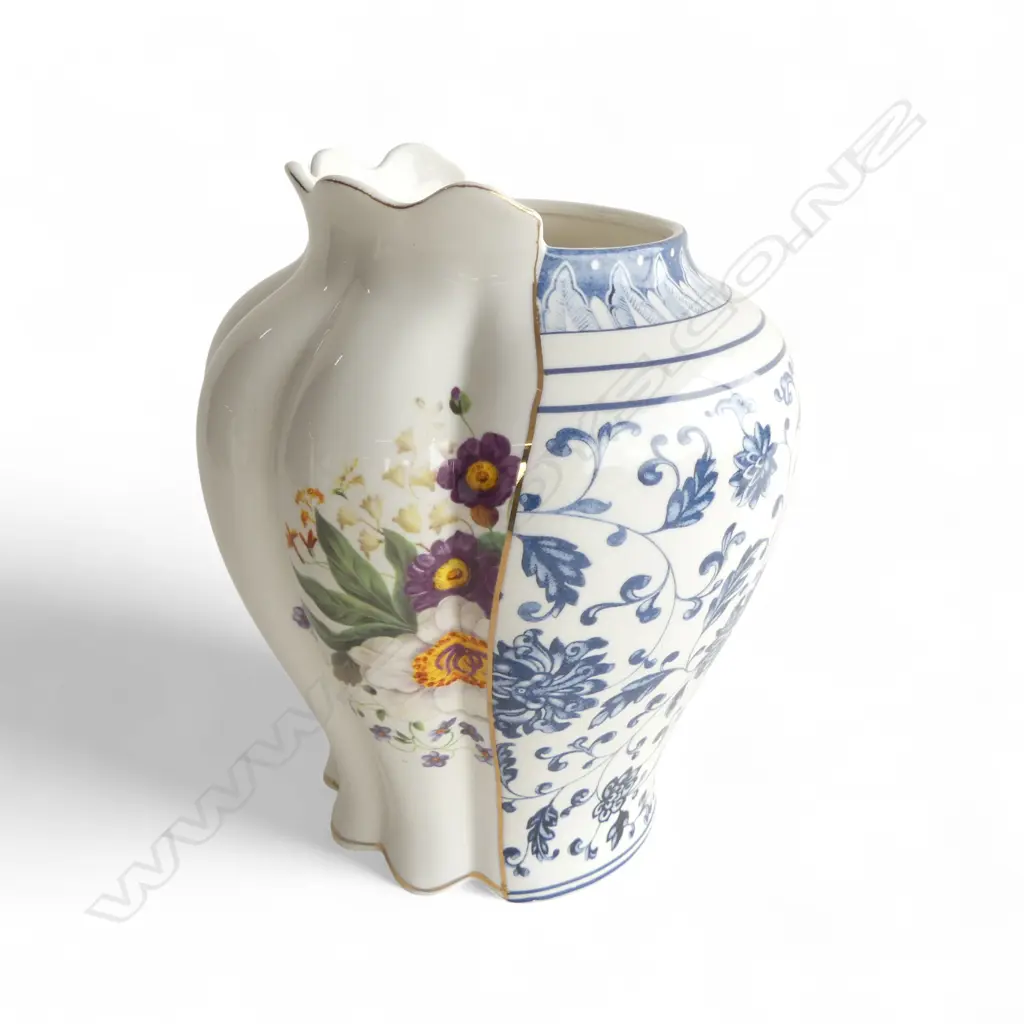 A SELETTI HYBRID MELANIA VASE 275mm (H)  Image 1++