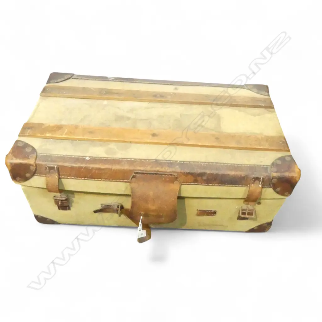 VINTAGE CANVAS TRUNK L700MM & 6 MILITRY COLLECTABLES FLACK JACKET ETC Image 1++