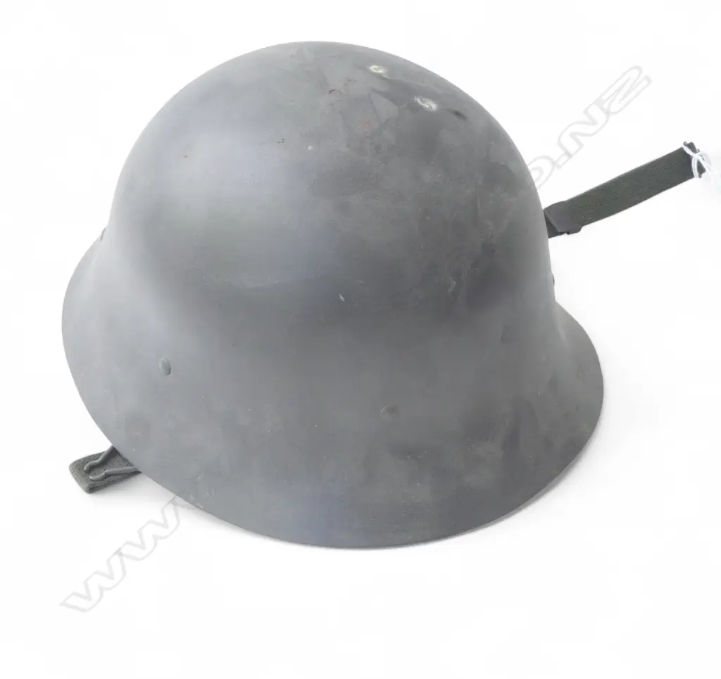 VINTAGE ITALIAN STEEL HELMET Image 1++