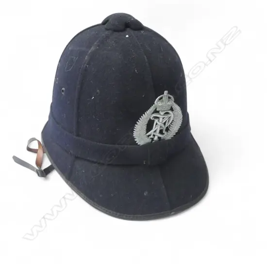 VINTAGE NZ WINTER BLUE POLICE HELMET & BADGE