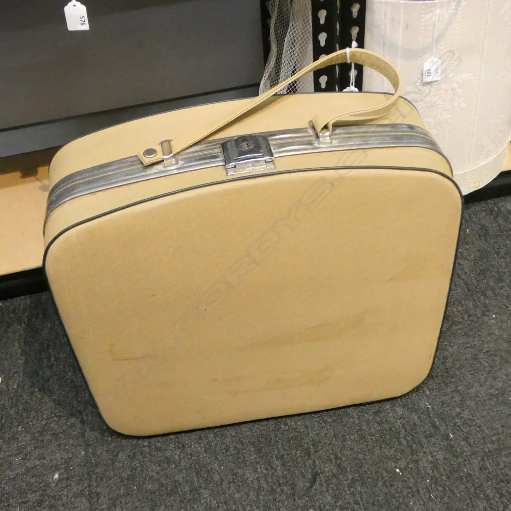 MID CENTURY TRAVEL CASE L450MM & VINTAGE LADIES ACSSESORYS Image 1++