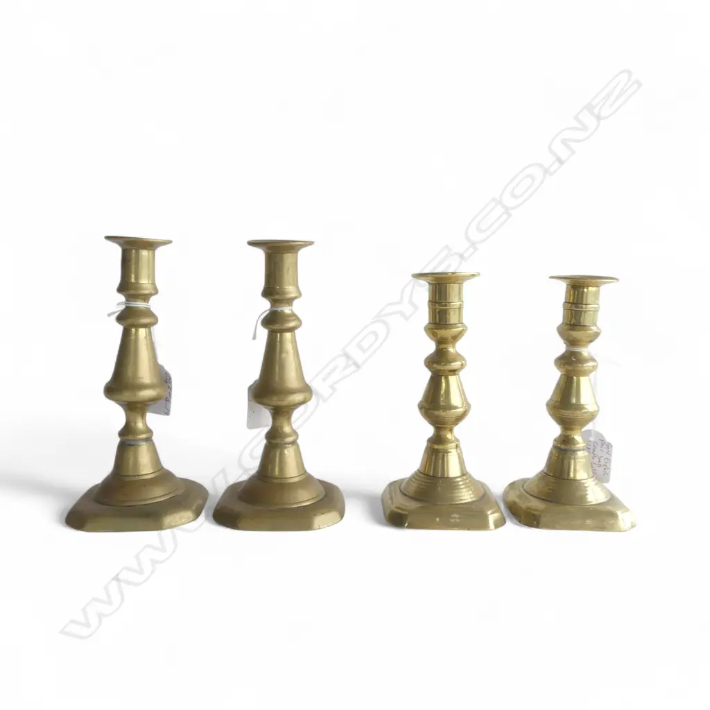 4 VICTORIAN short BRASS CANDLESTICKS, H.160mm Image 1++