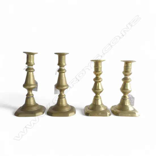 4 VICTORIAN short BRASS CANDLESTICKS, H.160mm