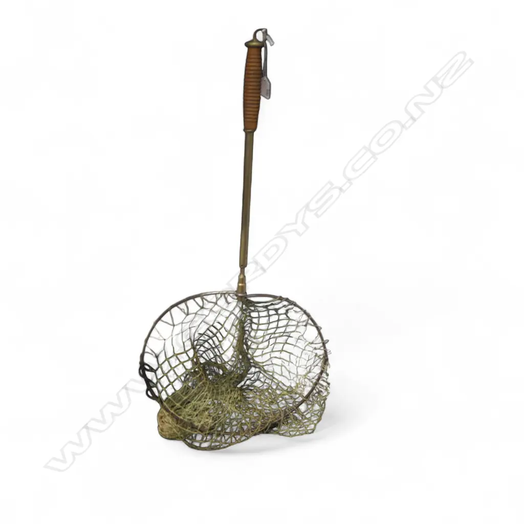 VINTAGE BRASS & IRON HAND HELD EXTENSION FISHING NET L1100 EXTENDED Image 1++