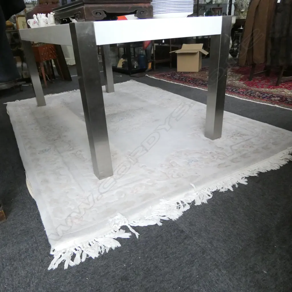 CHINESE FLOOR RUG CREAM COLOURS W1640 L2430MM Image 1++