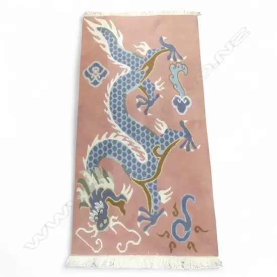 CHINESE WOOL RUG w. DRAGON 1800x925mm