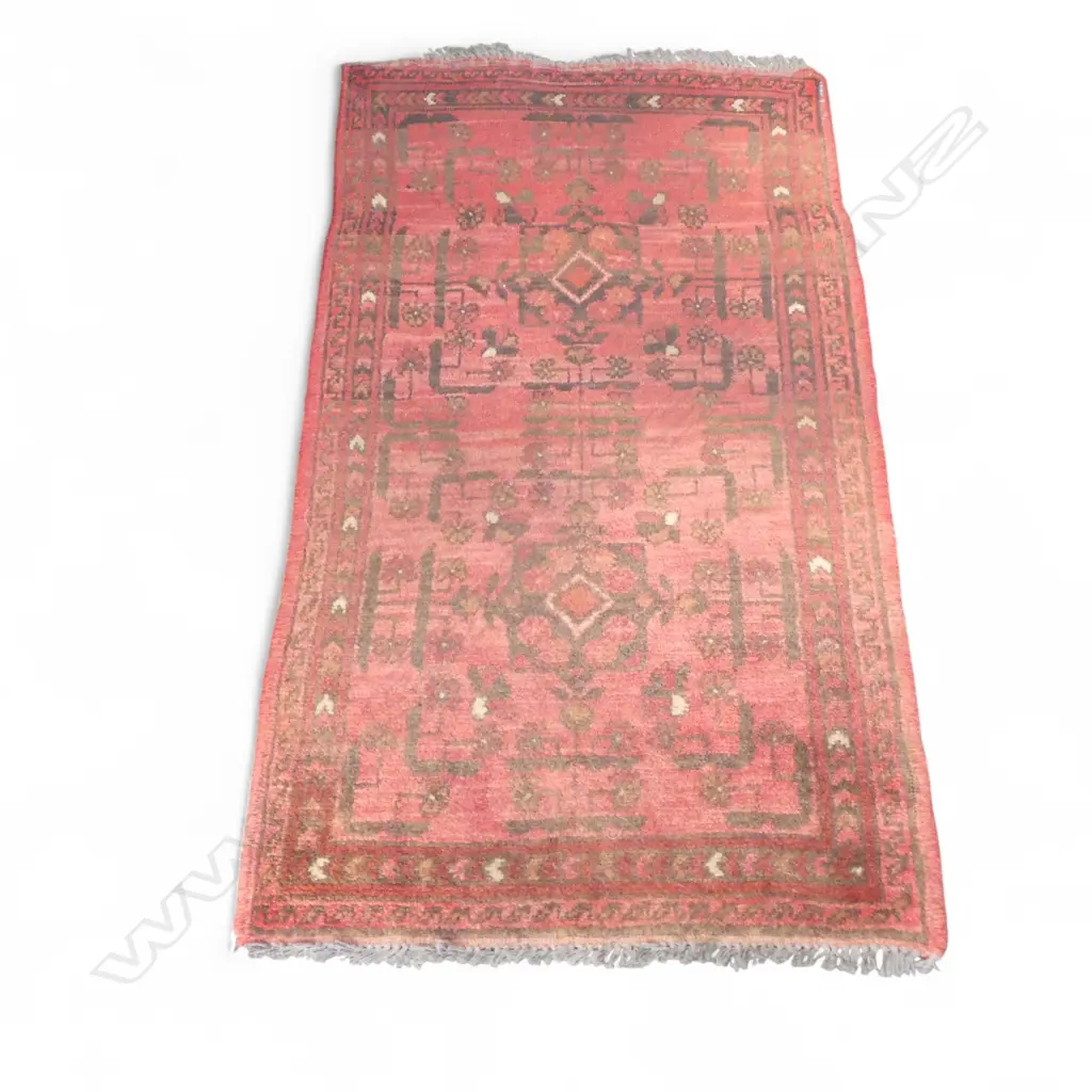 SMALL RED & BLACK PERSIAN RUG L1000 W540MM Image 1++