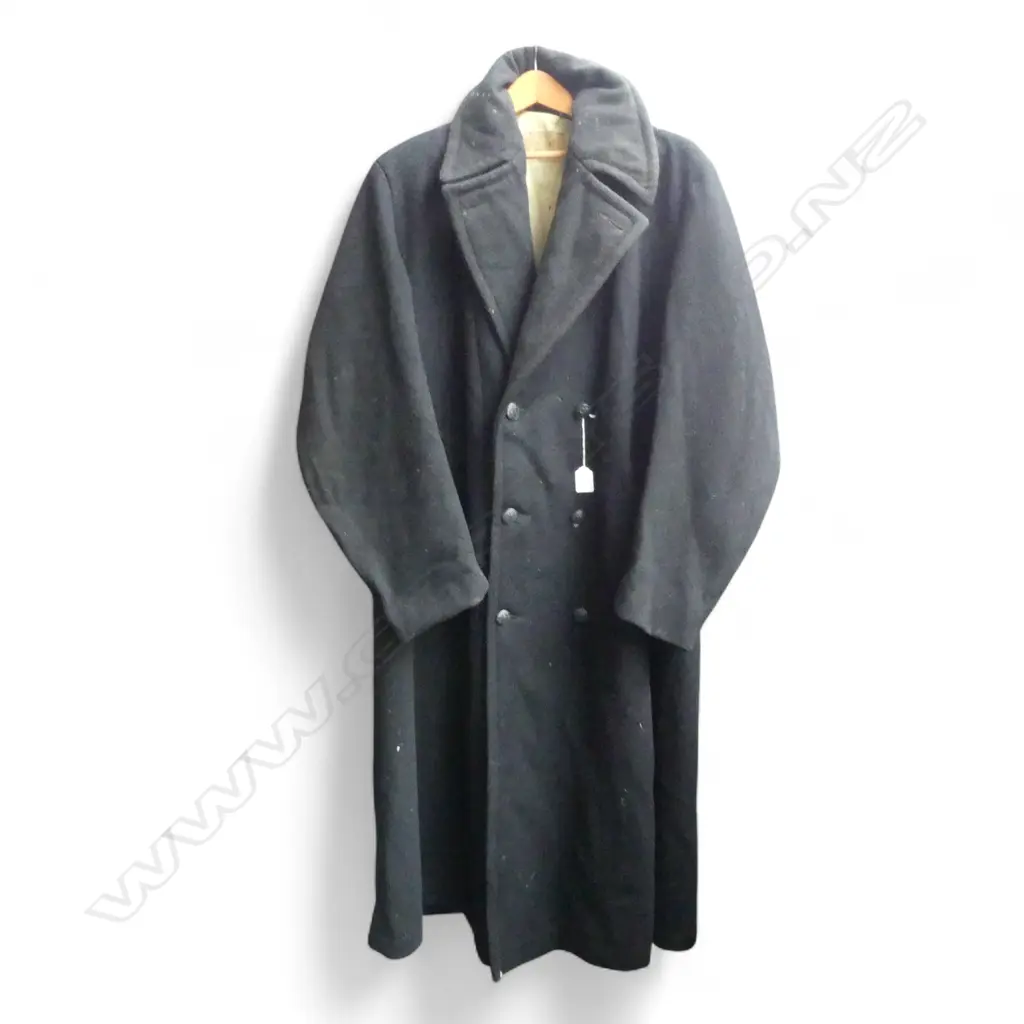 VINTAGE NZ POLICE OFFICERS FULL LENGHT WOOL COAT  SOME MOTH DAMAGE Image 1++
