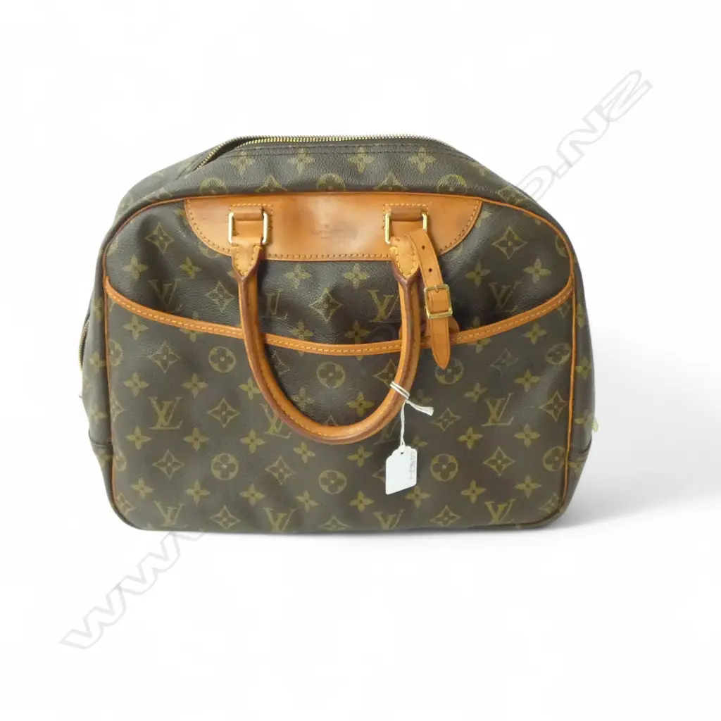 LOUIS VUITTON MONOGRAM DEAUVILLE GHW AND DUSTBAG (with authentication) Image 1++
