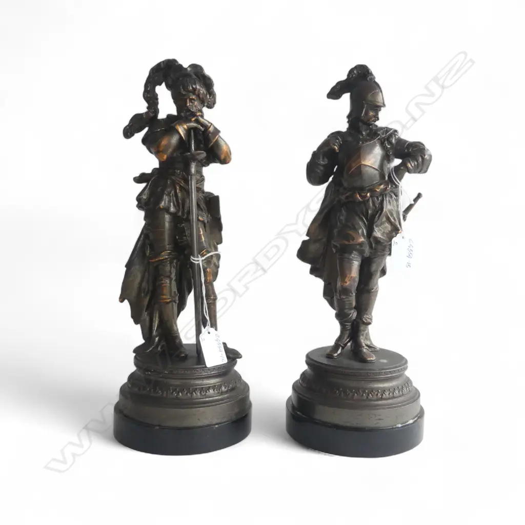 2 BRONZE LOOK CAST STATUES RENAISSANCE SOLDIERS, H.360mm on stands Image 1++