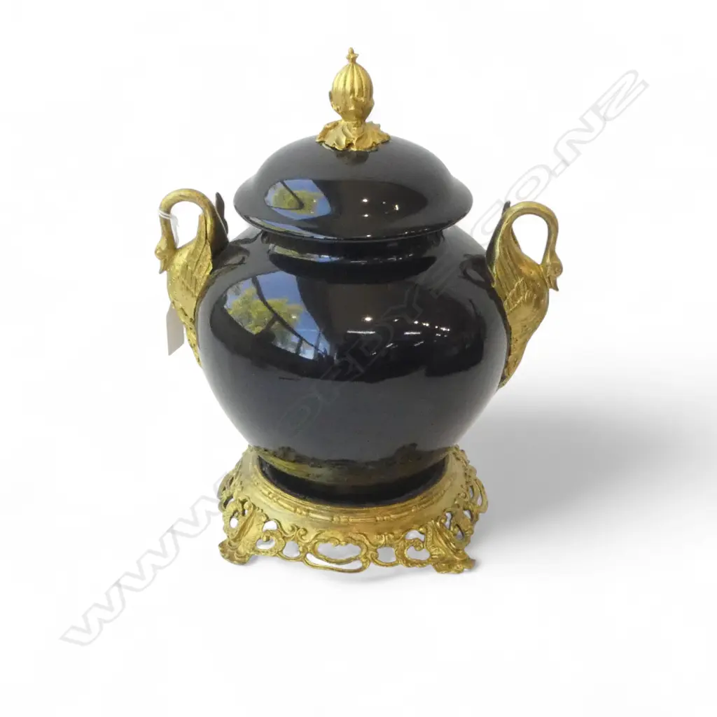 BLACK CERAMIC LIDDED URN w. GOLD PAINTED METAL TRIM H.300mm Image 1++