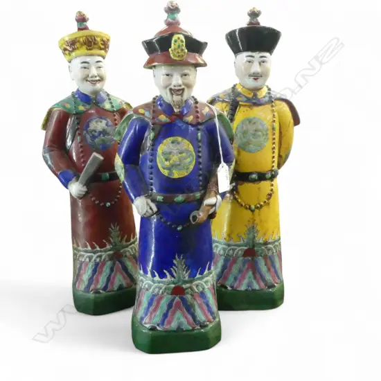 3 CHINESE PORCELAIN MANDERIN FIGURES. H.450mm