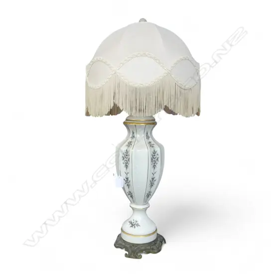 TABLE LAMP w. TASSELED SHADE H.700mm