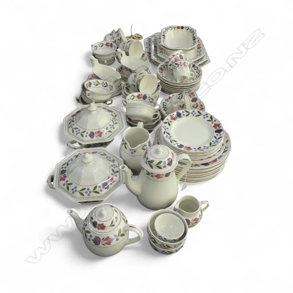 PC ADAMS CHINA  OLD COLONIAL PAT DINNER SERVICE Image 1++