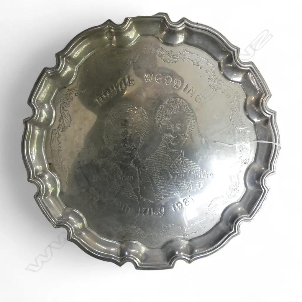 FIGURAL DUMB WAITER, PAINTED FINISH H.870mm Image 1++