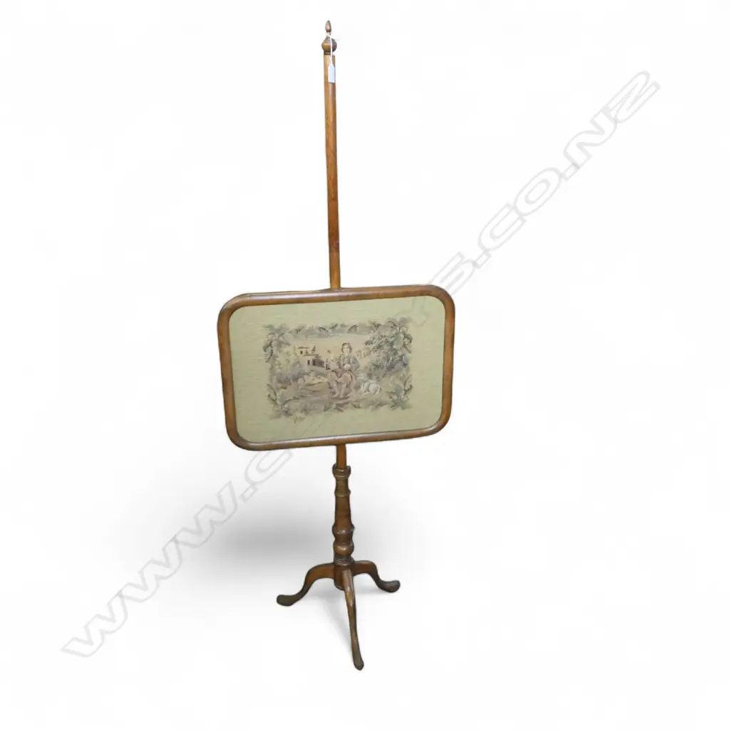 ANTIQUE FIRE SCREEN Image 1++