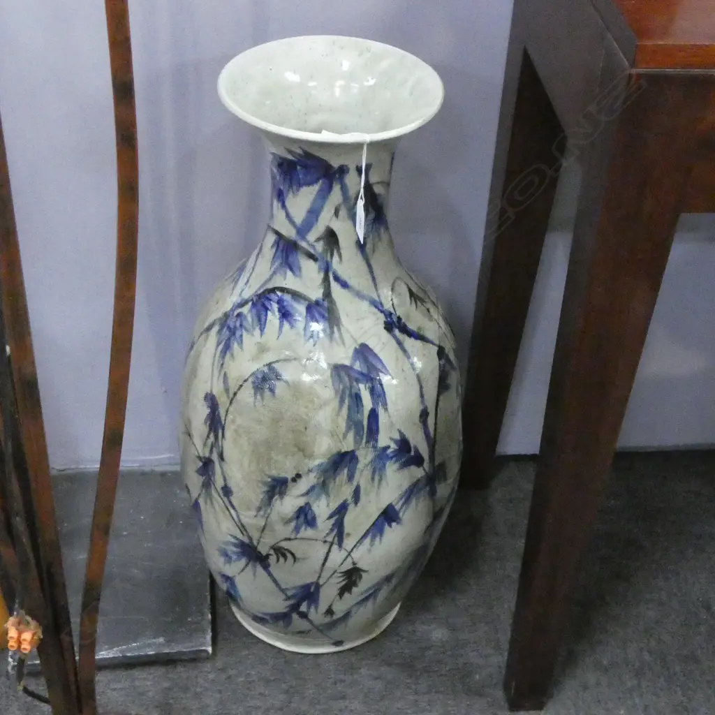 STUDIO POTTERY FLOOR VASE w. PAINTED FLORAL DECORATION H.630mm Image 1++