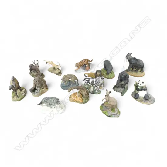 15 FRANKLIN MINT RESIN ANIMALS H.120mm