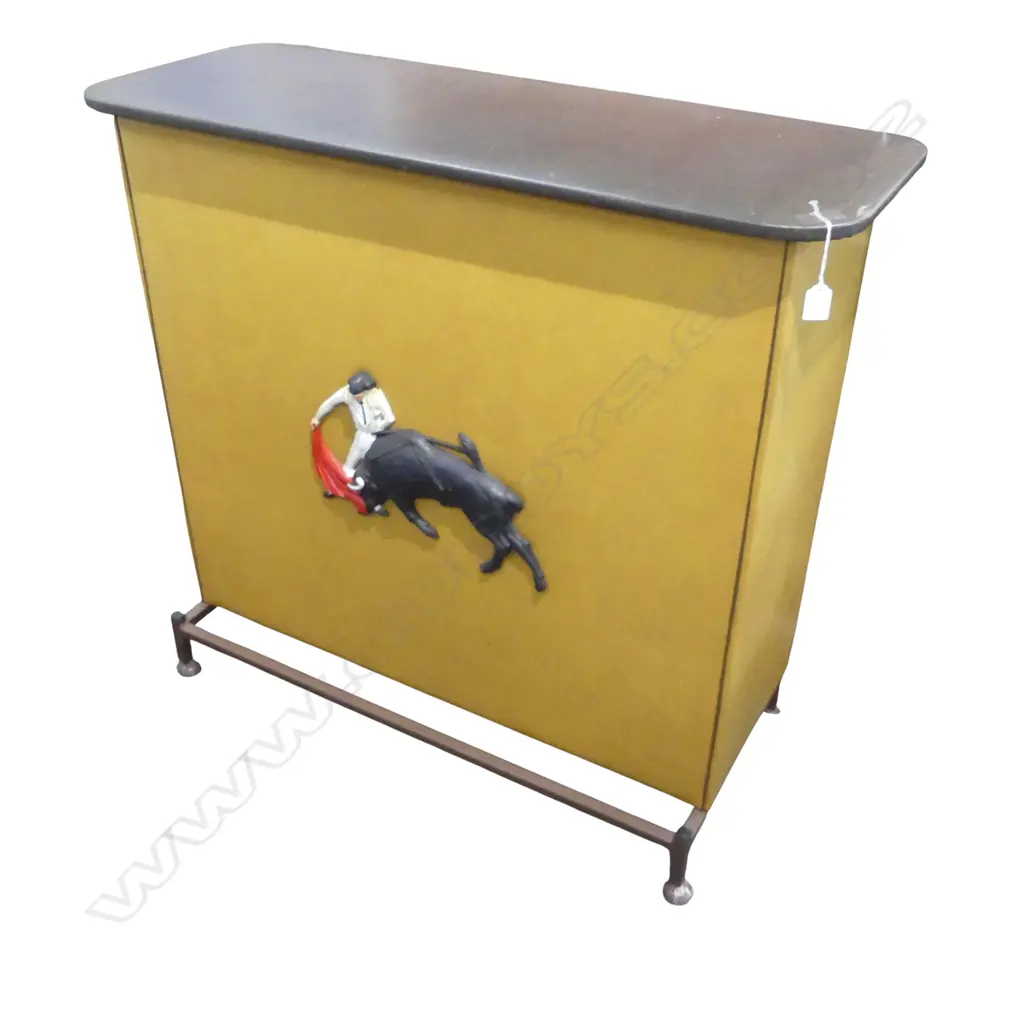 RETRO DRINKS BAR 1010x400x920mm w. MATADOR AND PADDED TOP Image 1++
