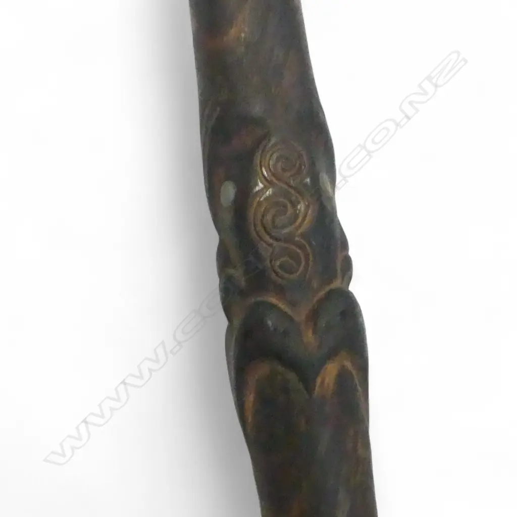 MAORI TEWHATEWHA  w PAUA INLAID AT TOP OF BLADE & CARVED HEAD TO SHAFT.  L.1170mm Image 1++