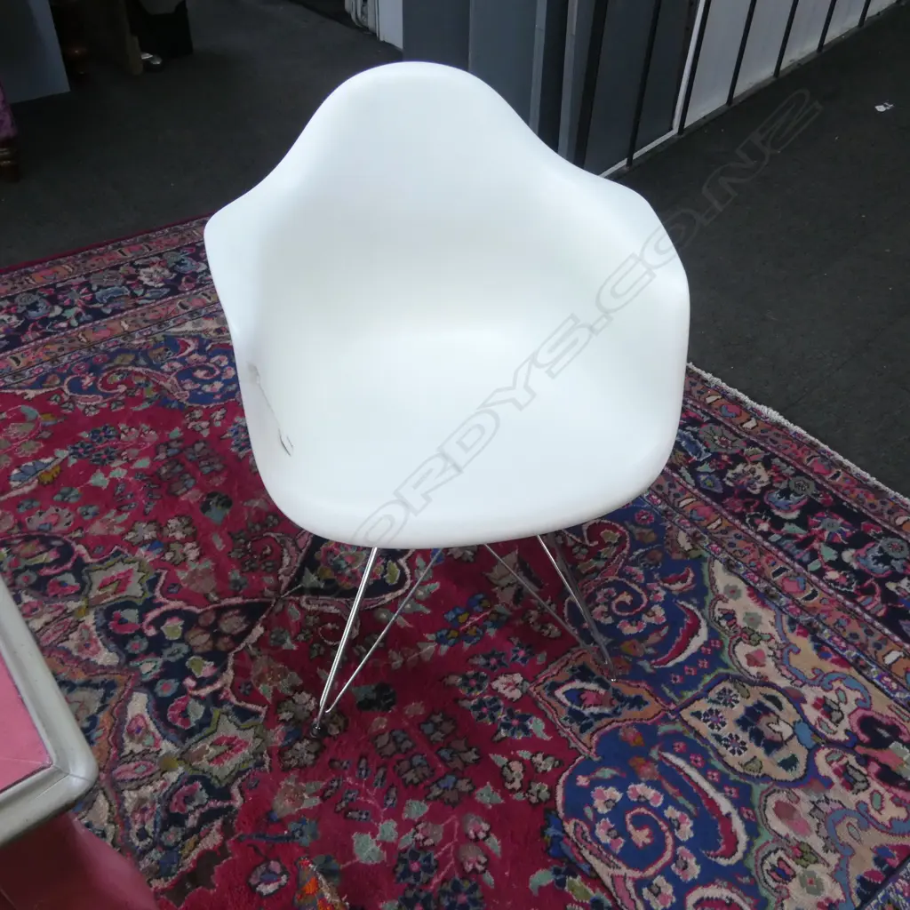 VITRA EAMES DAX ARMCHAIR - MADE IN GERMANY, AS NEW Image 1++