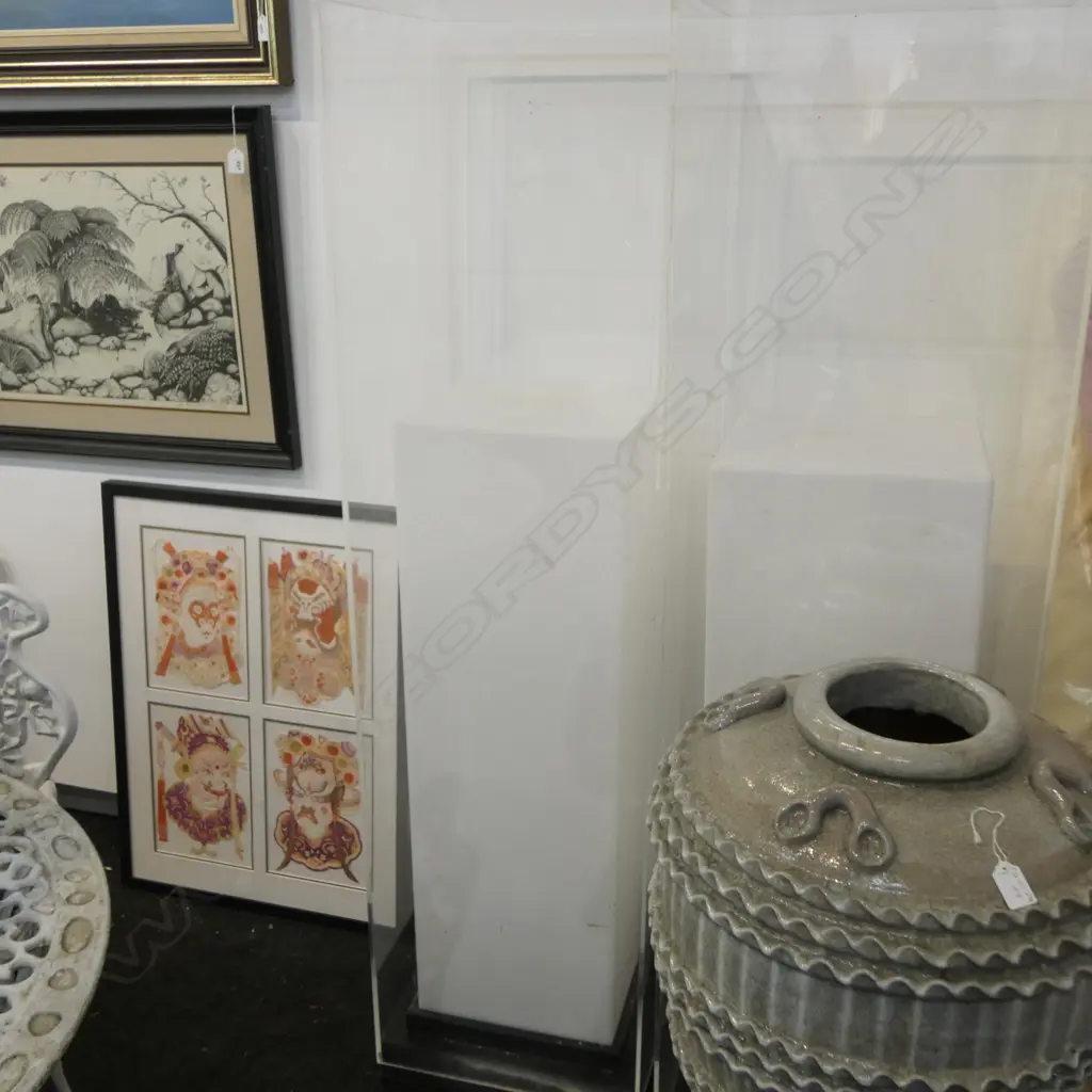 TALL PERSPEX DISPLAY CABINET LIGHT H1510MM Image 1++