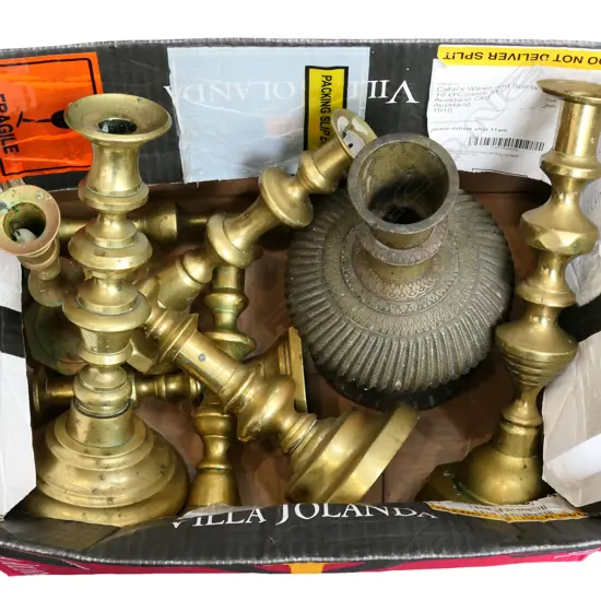 8 BRASS CANDLESTICKS + INDIAN BRONZE VASE H.230mm