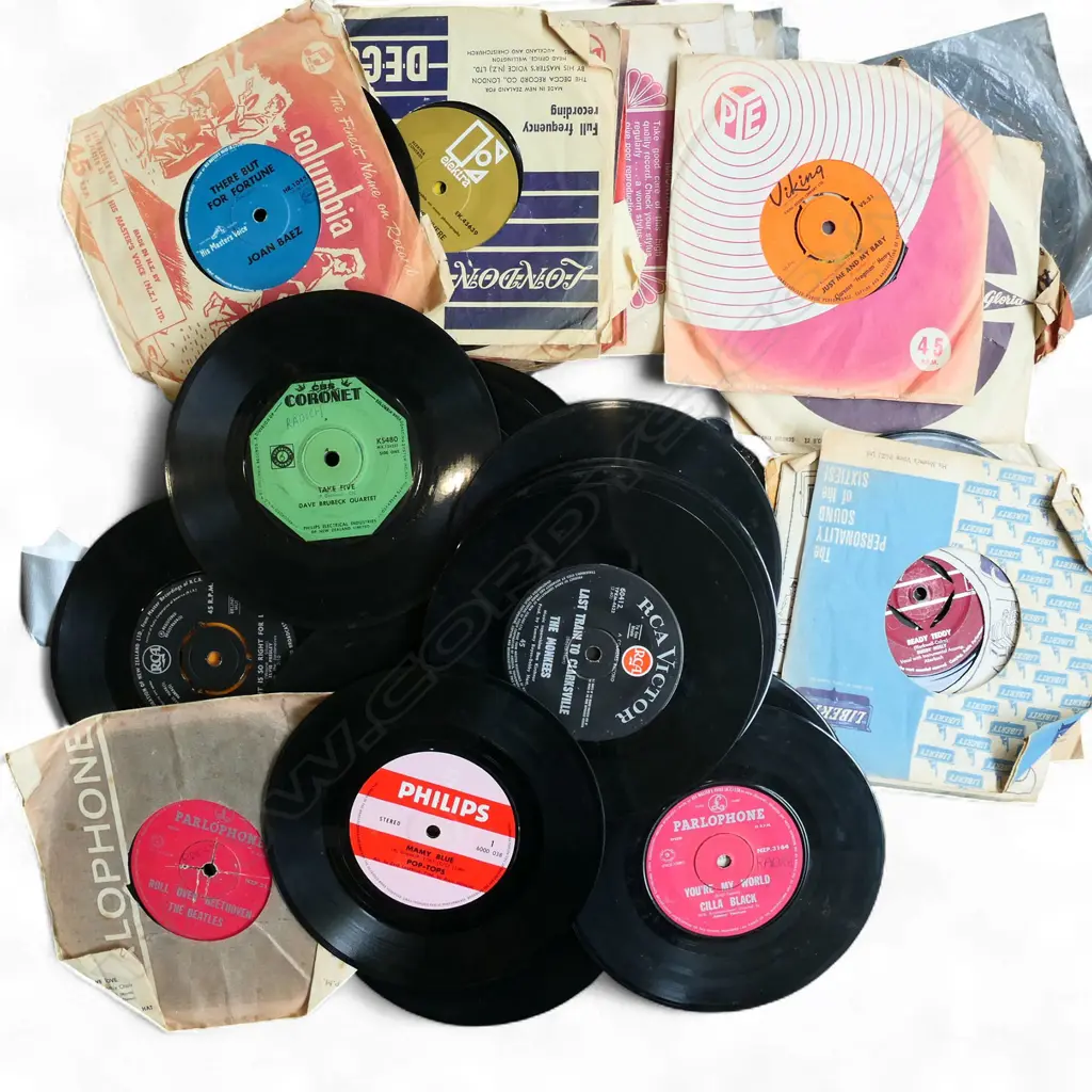 COLLECTION 50 PLUS 45S ROLLING STONES BEATLES ETC Image 1++