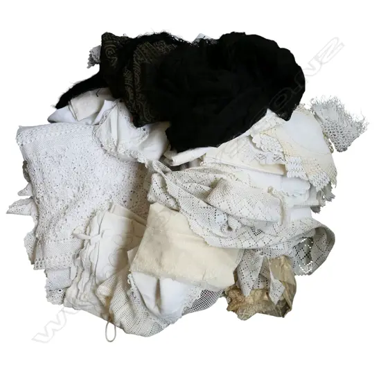 BOX OF VINTAGE LINEN, EMBROIDERIES AND LACE