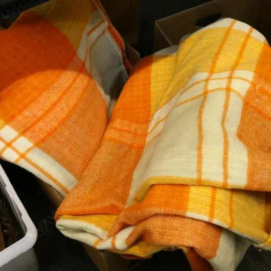 2 ONEHUNGA WOOLEN MILLS BLANKETS (ONE w 'PRINCESS' LABEL) 