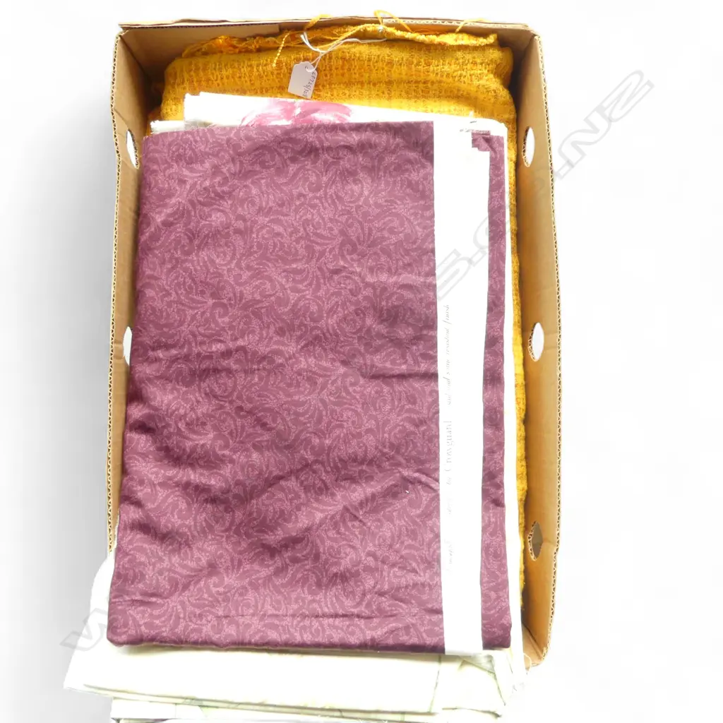lenght of woven retro orange & yellow fabric l5000 w1420mm Image 1++
