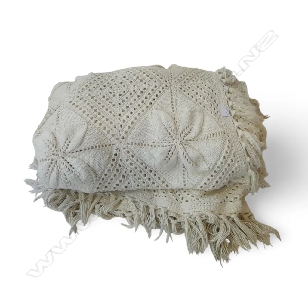 HAND WORKED QUEEN COTTON BEDSPREAD Image 1++